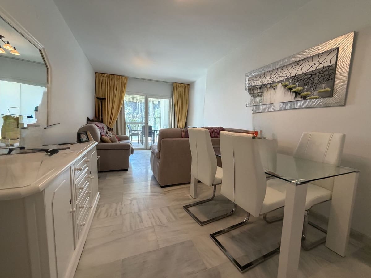 2 soverom Leilighet til salgs i Calahonda med svømmebasseng garasje - € 535 000 (Ref: 9850549)