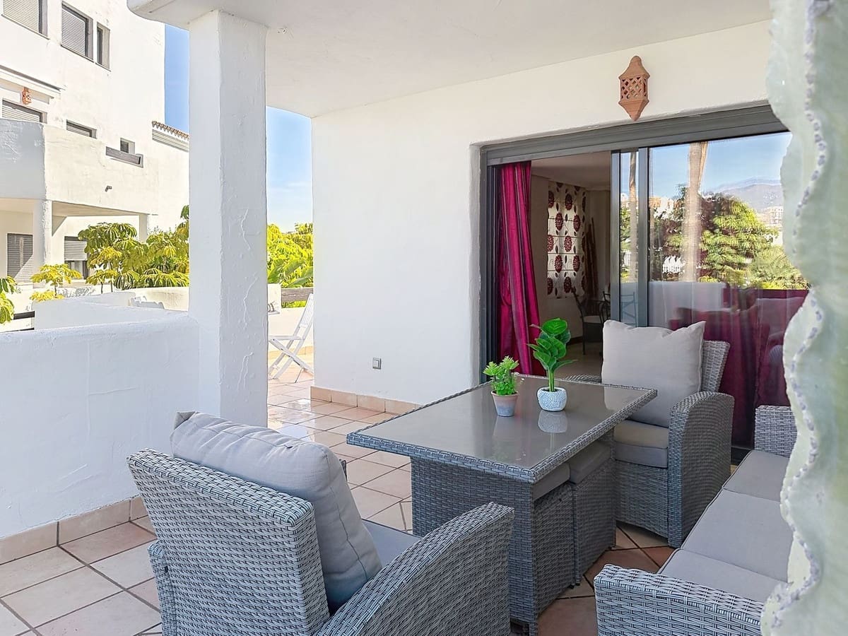 2 bedroom Villa for sale in Golden Mile with pool garage - € 419,000 (Ref: 9850551)