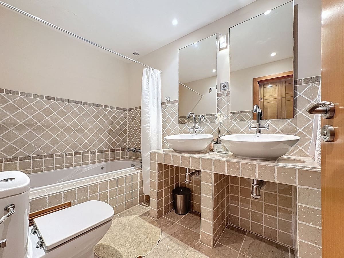 2 bedroom Villa for sale in Golden Mile with pool garage - € 419,000 (Ref: 9850551)