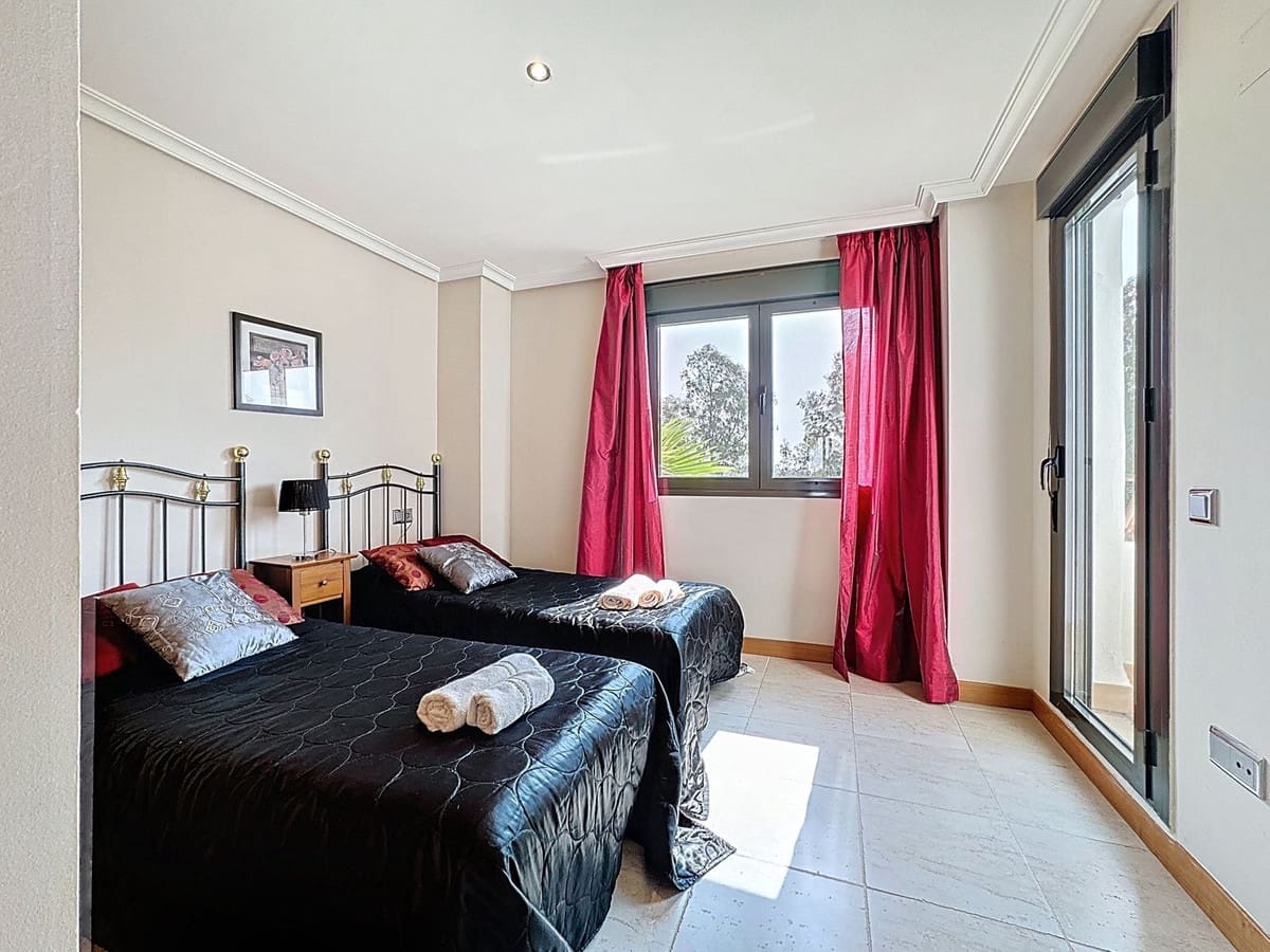 2 bedroom Villa for sale in Golden Mile with pool garage - € 419,000 (Ref: 9850551)