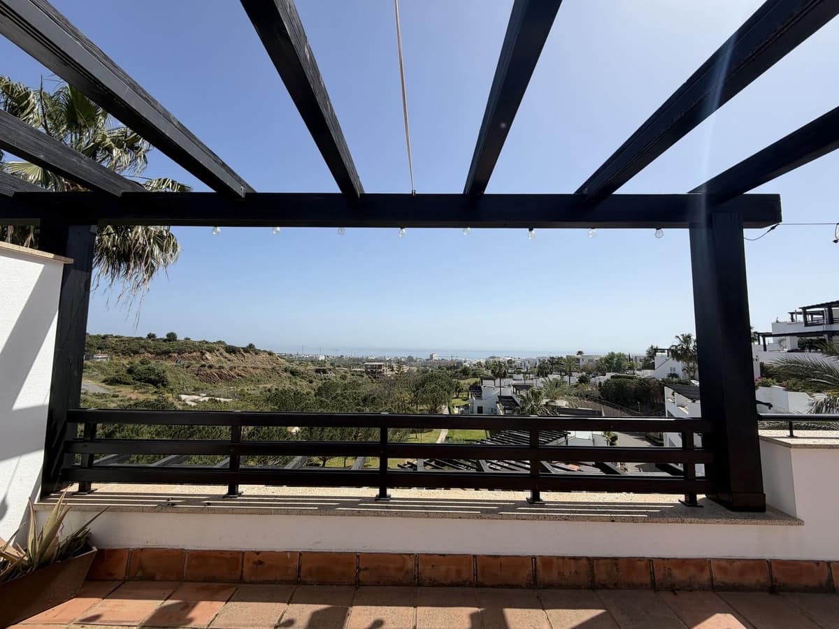 3 soveværelse Semi-Rækkehus til salg i Marbella med swimmingpool garage - € 795.000 (Ref: 9852187)