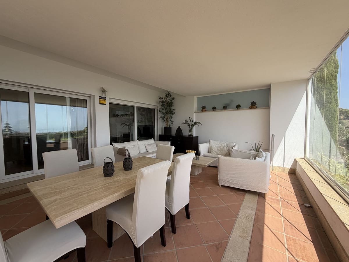 3 soveværelse Semi-Rækkehus til salg i Marbella med swimmingpool garage - € 795.000 (Ref: 9852187)