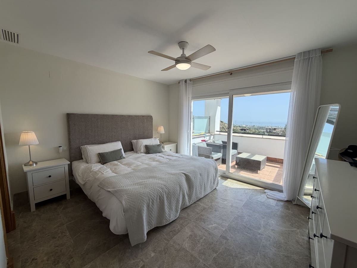 3 soveværelse Semi-Rækkehus til salg i Marbella med swimmingpool garage - € 795.000 (Ref: 9852187)