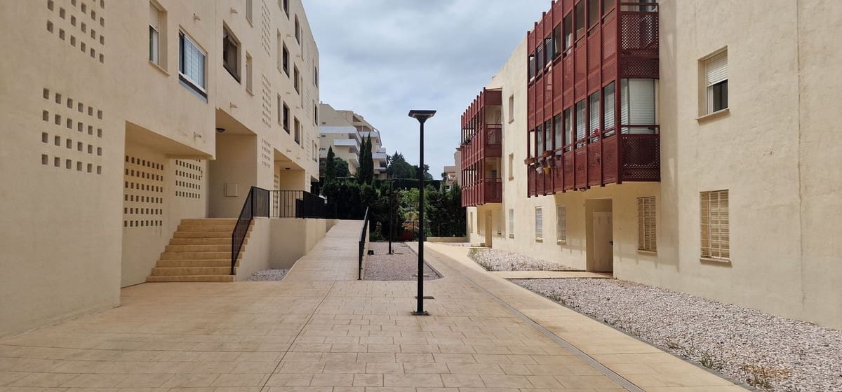 3 chambre Penthouse à vendre à Manilva avec piscine garage - 310 000 € (Ref: 9852194)