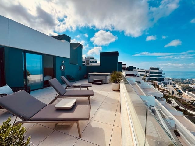 3 slaapkamer Penthouse te koop in Alto de los Monteros, Marbella met zwembad garage - € 1.350.000 (Ref: 9852201)