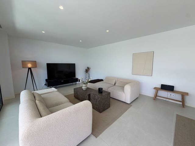 3 bedroom Apartment for sale in Fuengirola with pool garage - € 699,000 (Ref: 9860763)