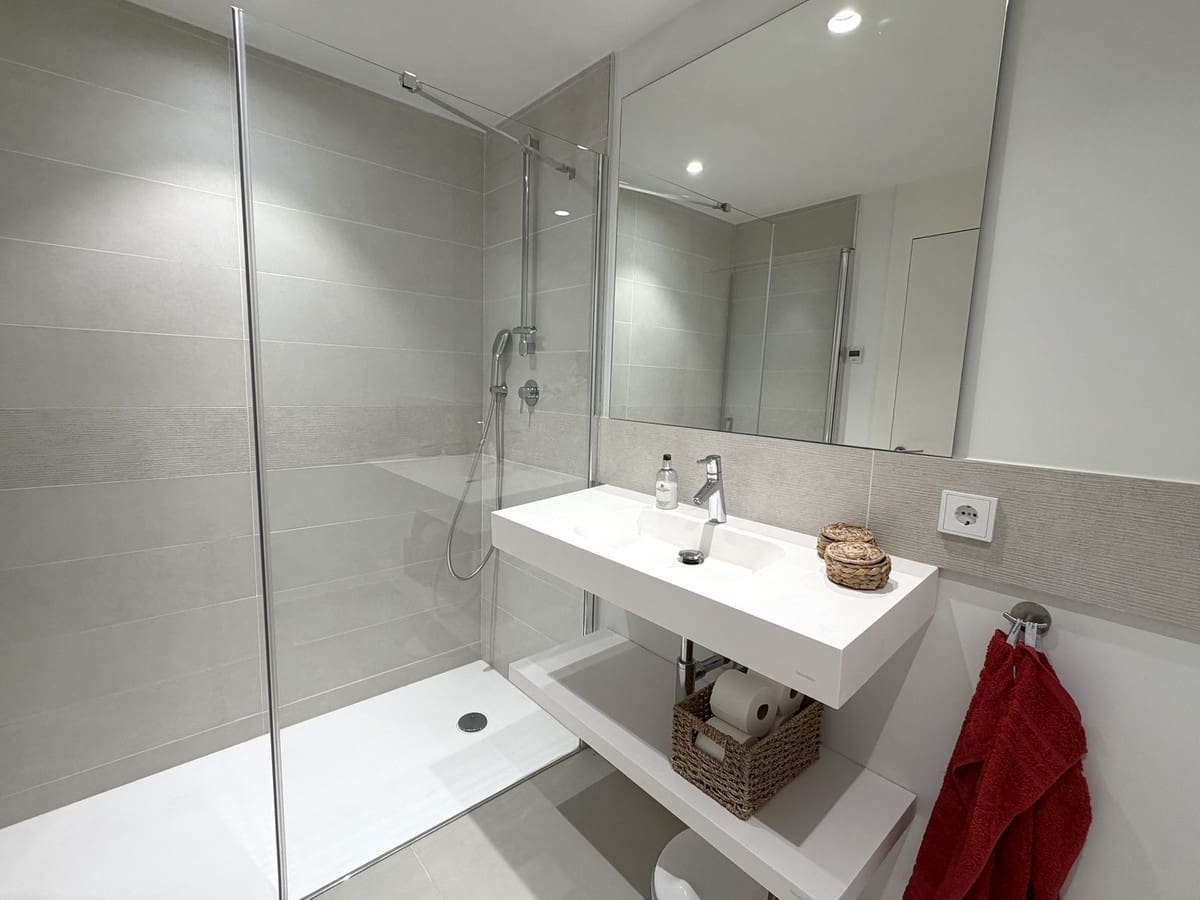 3 bedroom Apartment for sale in Fuengirola with pool garage - € 699,000 (Ref: 9860763)