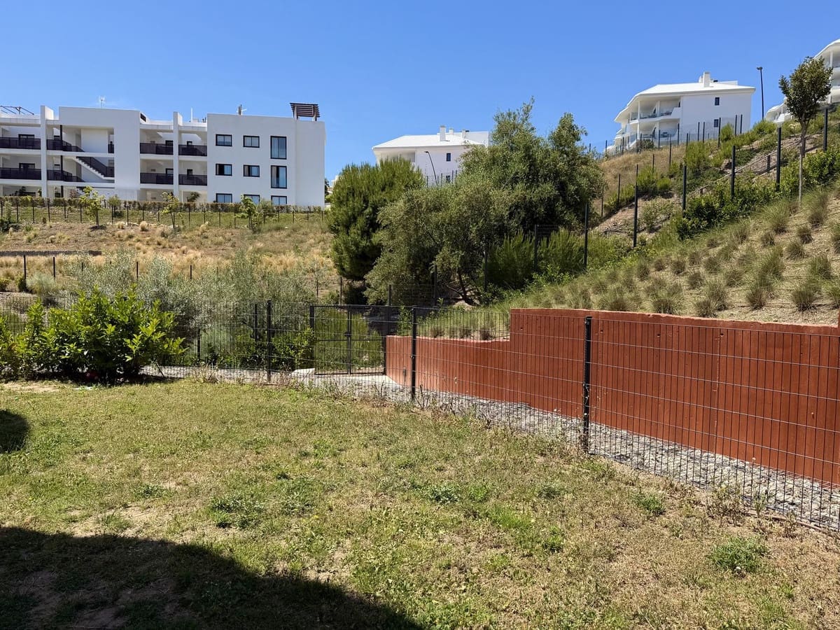 3 bedroom Apartment for sale in Fuengirola with pool garage - € 699,000 (Ref: 9860763)