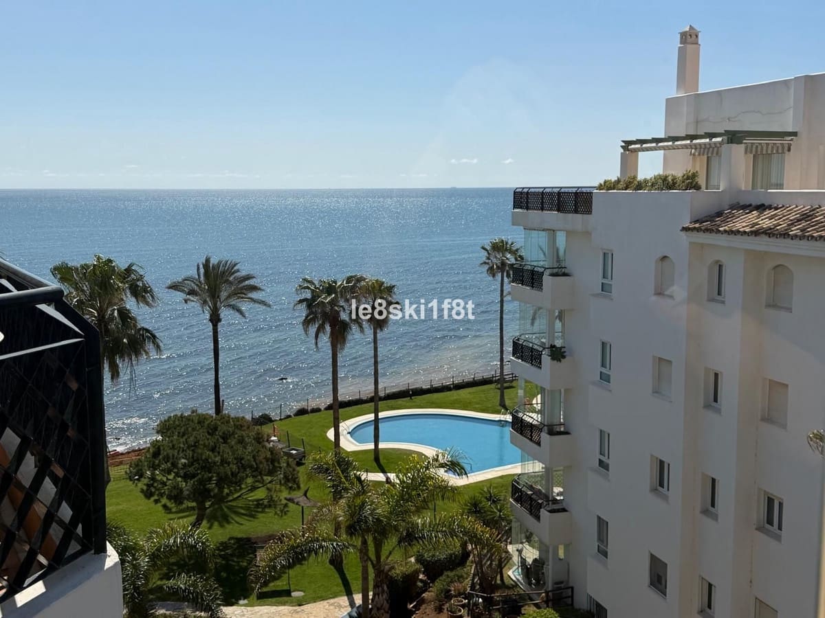 2 bedroom Apartment for sale in Calahonda with pool garage - € 745,000 (Ref: 9860910)