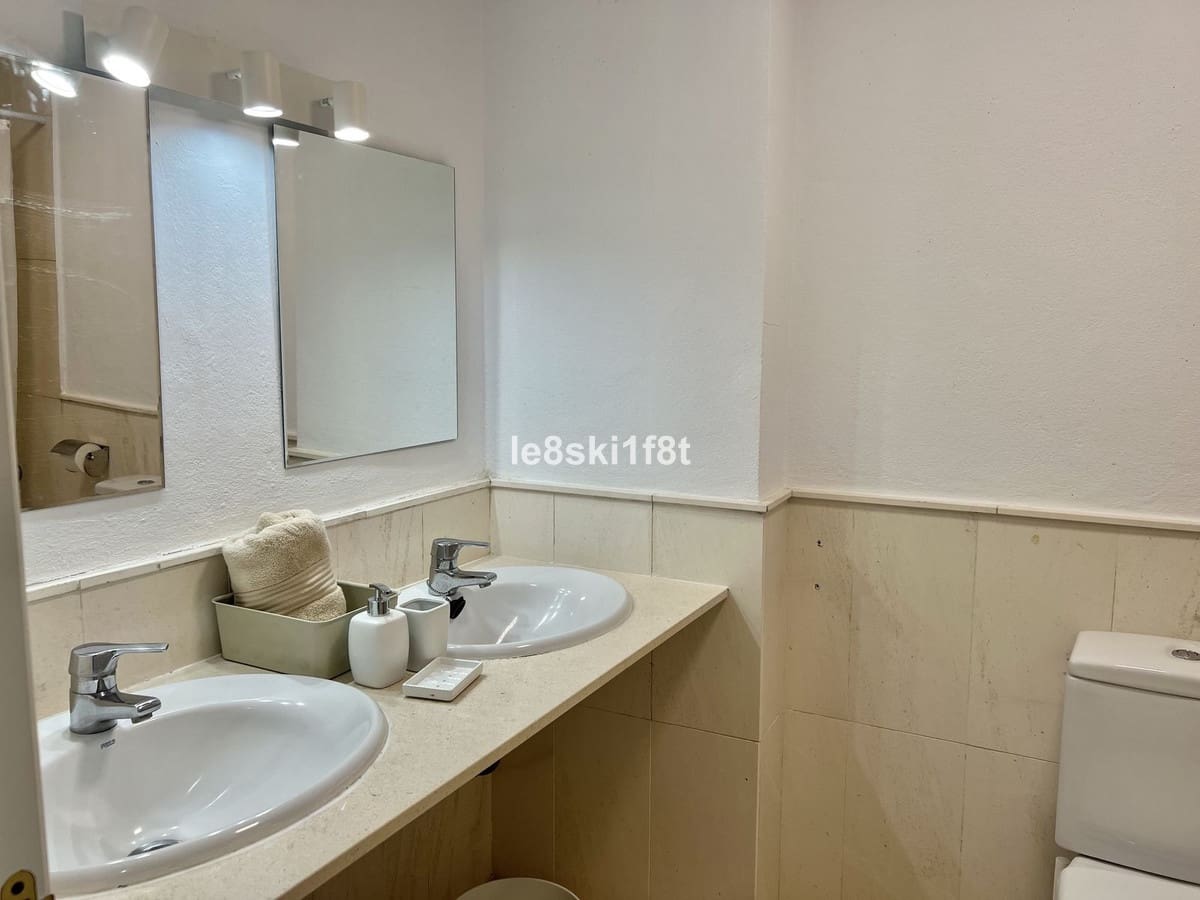 2 bedroom Apartment for sale in Calahonda with pool garage - € 945,000 (Ref: 9860911)