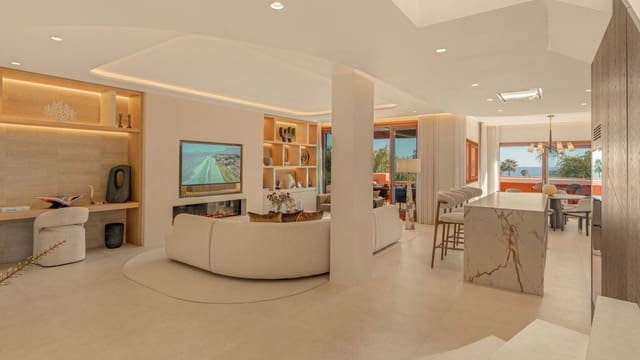 3 soverom Penthouse til salgs i Estepona med svømmebasseng garasje - € 4 995 000 (Ref: 9860912)