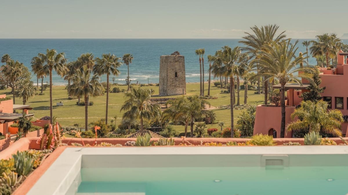 3 soveværelse Penthouse til salg i Estepona med swimmingpool garage - € 4.995.000 (Ref: 9860912)