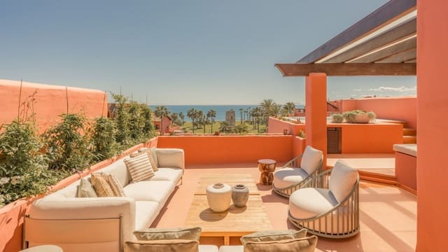 3 soverom Penthouse til salgs i Estepona med svømmebasseng garasje - € 4 995 000 (Ref: 9860912)
