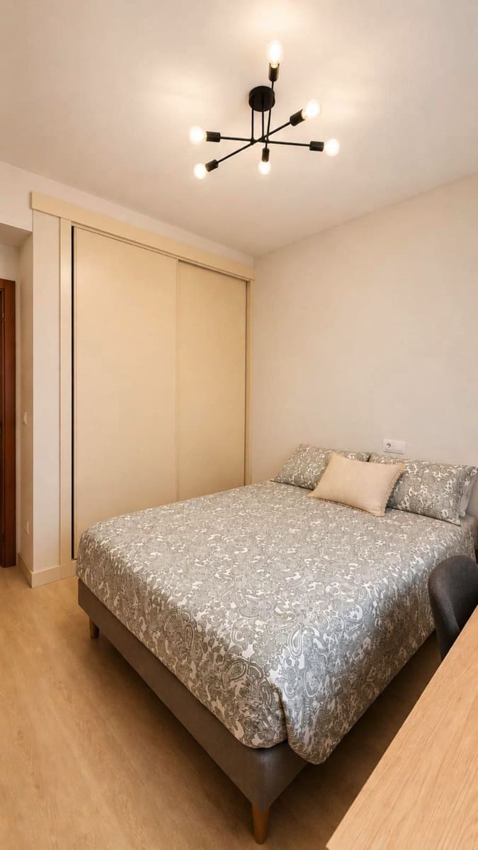 Apartamento de 3 habitaciones en Estepona en venta con piscina garaje - 419.000 € (Ref: 9860917)
