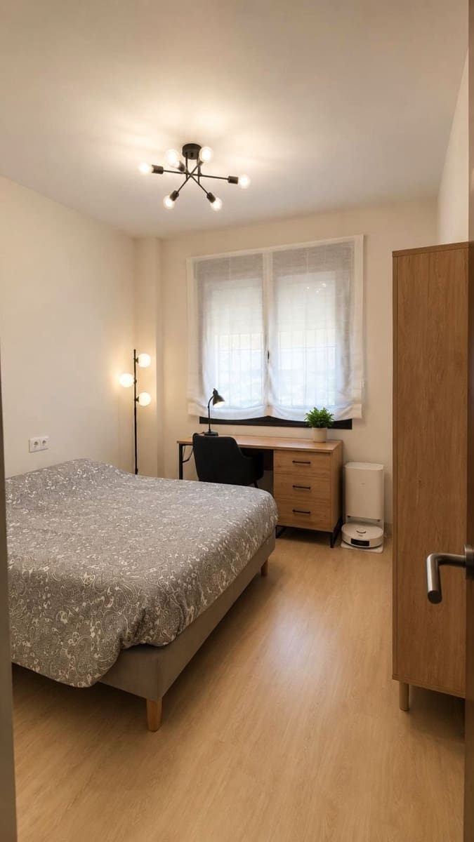 Apartamento de 3 habitaciones en Estepona en venta con piscina garaje - 419.000 € (Ref: 9860917)