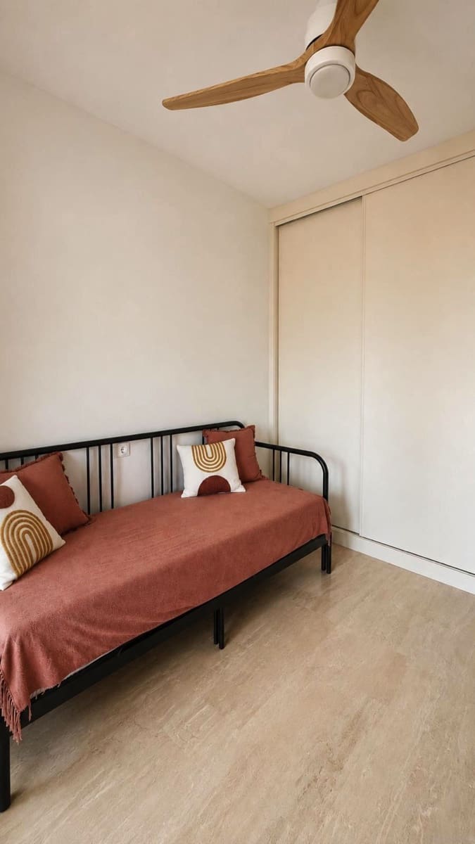 Apartamento de 3 habitaciones en Estepona en venta con piscina garaje - 419.000 € (Ref: 9860917)