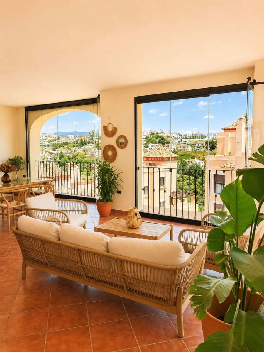 Apartamento de 3 habitaciones en Estepona en venta con piscina garaje - 419.000 € (Ref: 9860917)