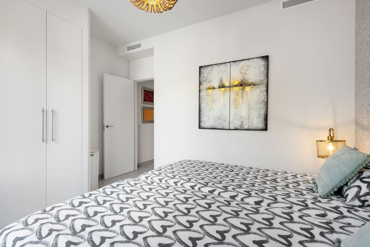 3 bedroom Apartment for sale in Artola with pool garage - € 1,180,000 (Ref: 9861043)