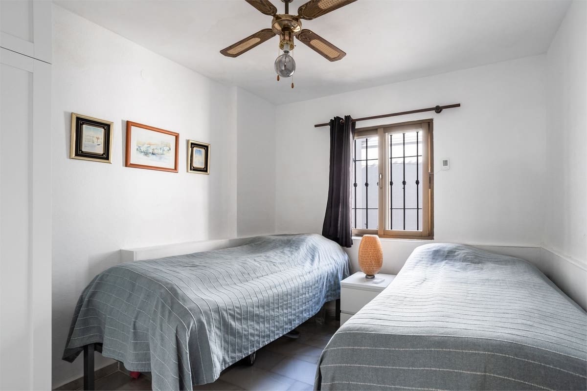 2 chambre Appartement à vendre à Riviera del Sol avec piscine garage - 319 000 € (Ref: 9861054)