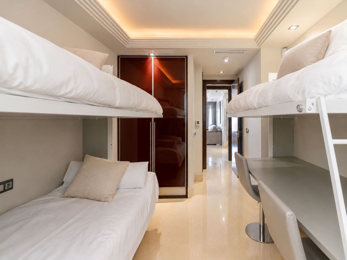 3 Zimmer Apartment zu verkaufen in Benahavis mit Pool Garage - 850.000 € (Ref: 9863516)