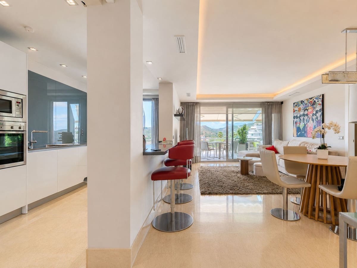 3 Zimmer Apartment zu verkaufen in Benahavis mit Pool Garage - 850.000 € (Ref: 9863516)
