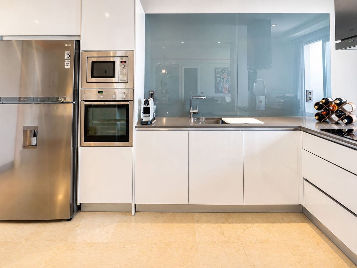 3 Zimmer Apartment zu verkaufen in Benahavis mit Pool Garage - 850.000 € (Ref: 9863516)
