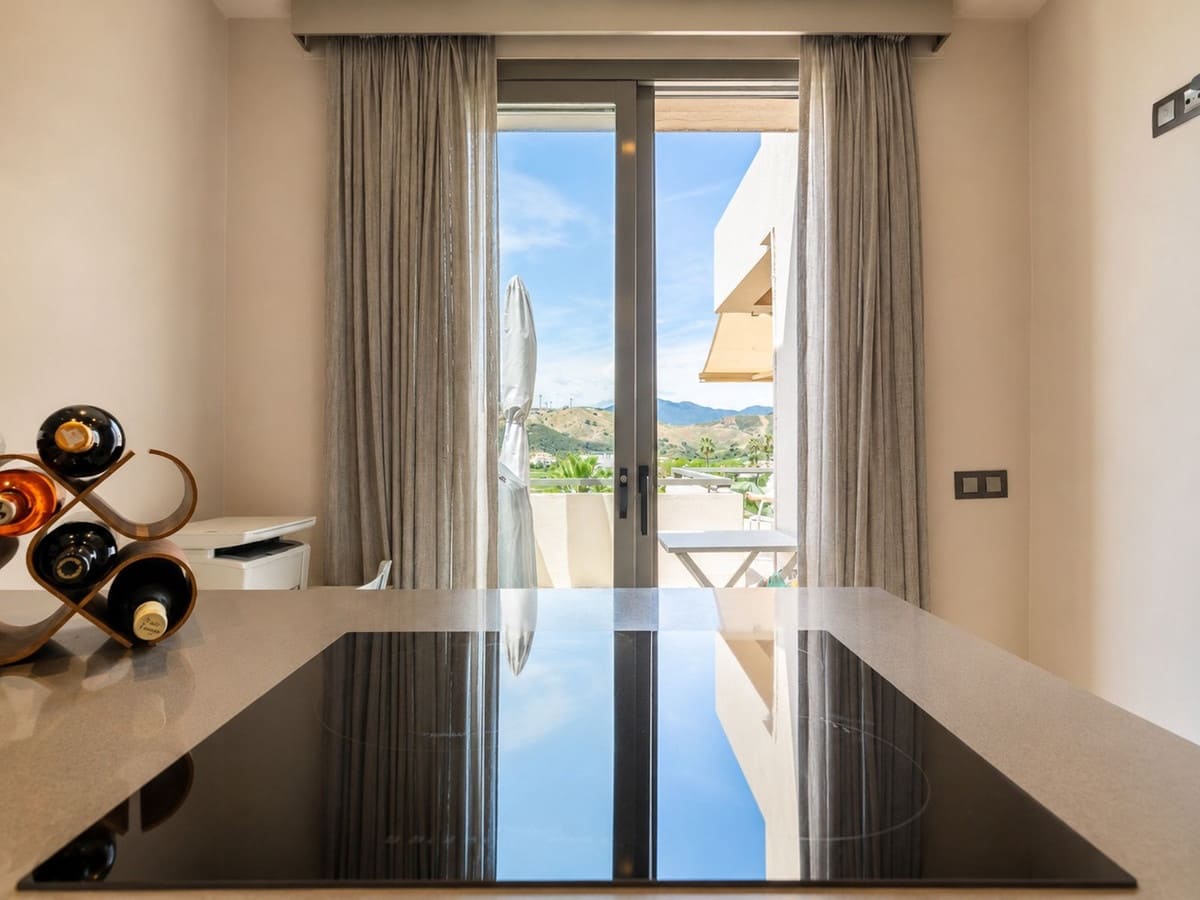 3 Zimmer Apartment zu verkaufen in Benahavis mit Pool Garage - 850.000 € (Ref: 9863516)