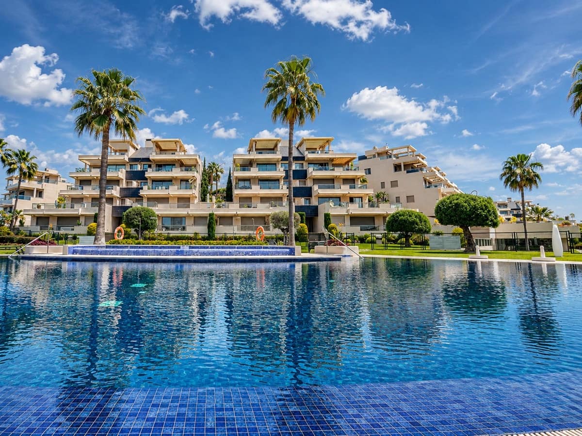 3 Zimmer Apartment zu verkaufen in Benahavis mit Pool Garage - 850.000 € (Ref: 9863516)
