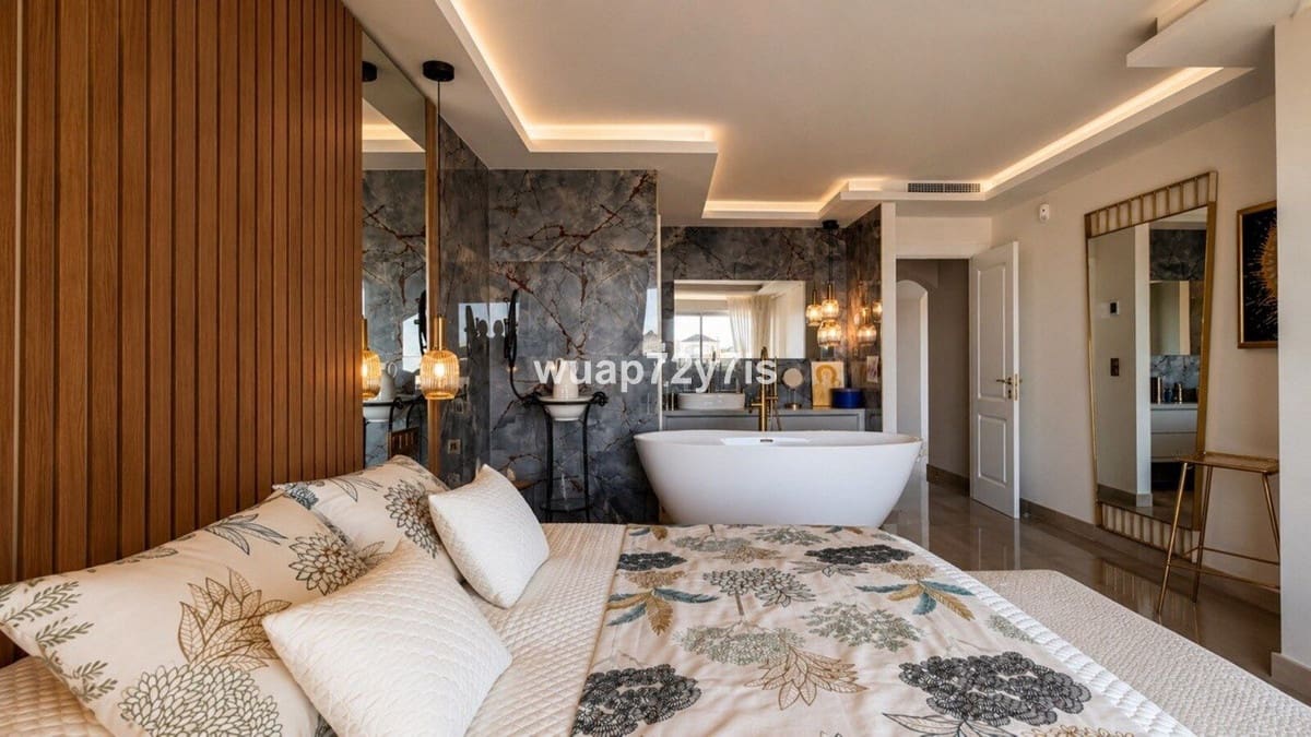 3 quarto Penthouse para venda em Elviria com piscina garagem - 2 200 000 € (Ref: 9863566)