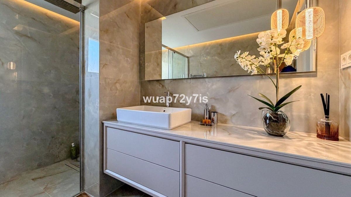3 quarto Penthouse para venda em Elviria com piscina garagem - 2 200 000 € (Ref: 9863566)