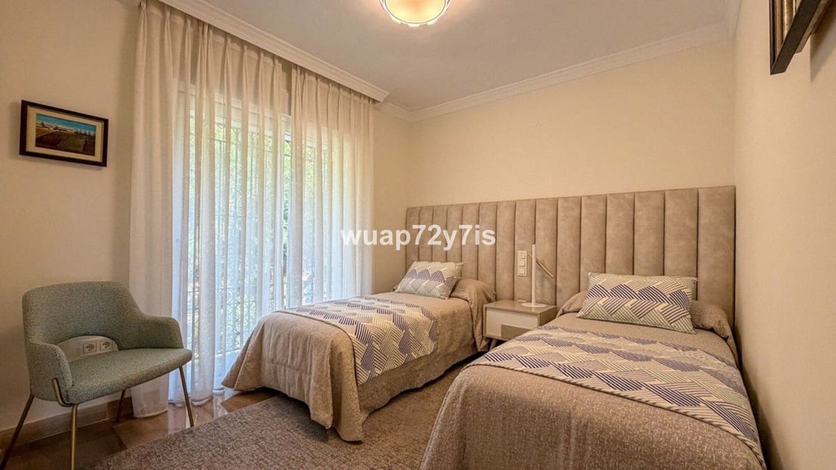 3 quarto Penthouse para venda em Elviria com piscina garagem - 2 200 000 € (Ref: 9863566)