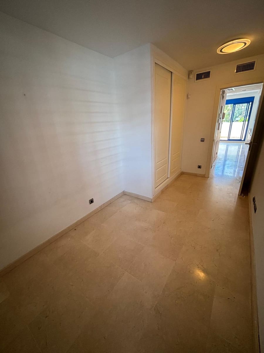 1 slaapkamer Penthouse te koop in Benalmadena Costa met zwembad garage - € 279.000 (Ref: 9863599)