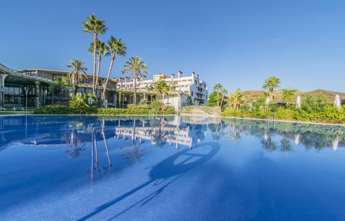 1 chambre Appartement à vendre à New Golden Mile avec piscine garage - 238 000 € (Ref: 9865477)