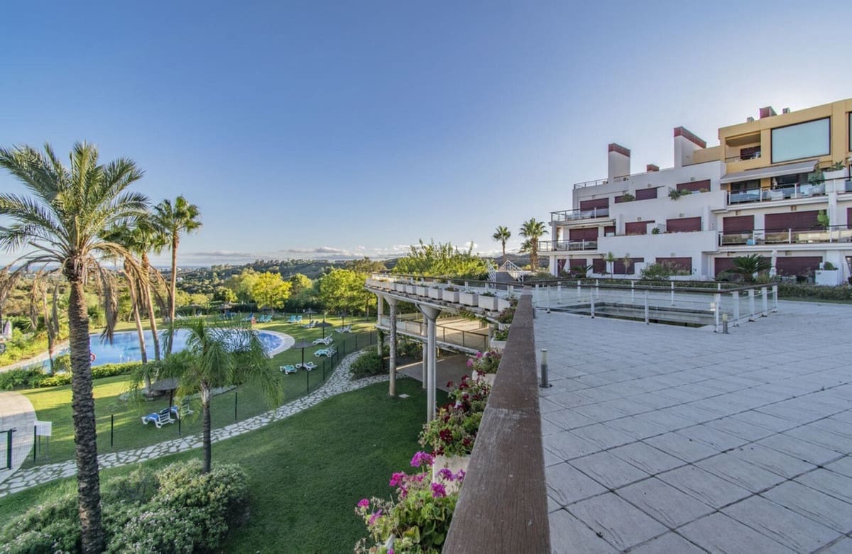 1 chambre Appartement à vendre à New Golden Mile avec piscine garage - 238 000 € (Ref: 9865477)