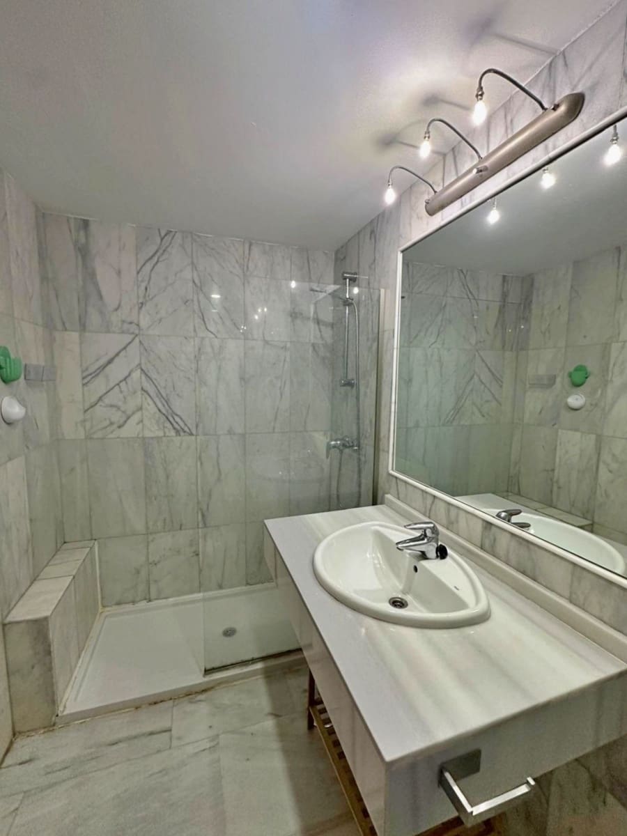 1 chambre Appartement à vendre à New Golden Mile avec piscine garage - 238 000 € (Ref: 9865477)