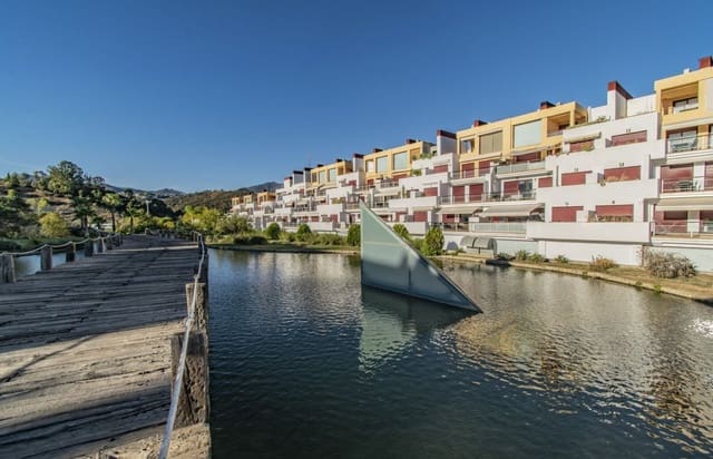 1 slaapkamer Appartement te koop in Selwo, Estepona met zwembad garage - € 238.000 (Ref: 9865477)