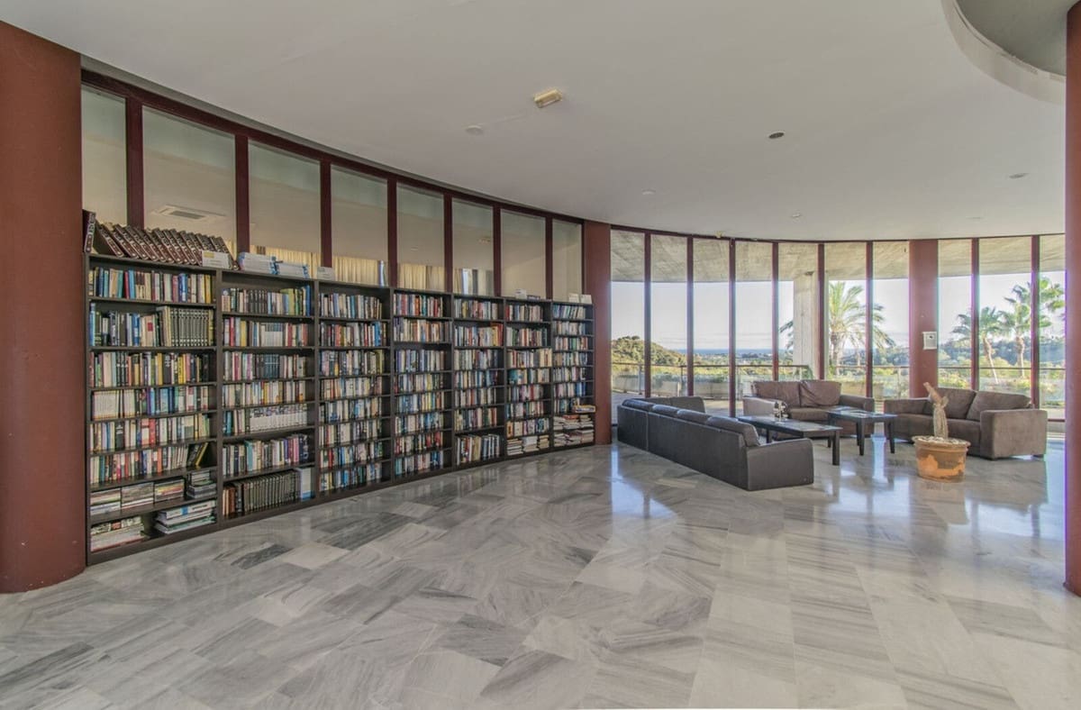 1 chambre Appartement à vendre à New Golden Mile avec piscine garage - 238 000 € (Ref: 9865477)