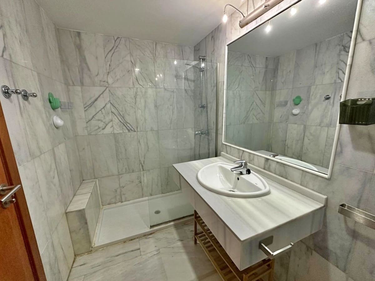 1 chambre Appartement à vendre à New Golden Mile avec piscine garage - 238 000 € (Ref: 9865477)
