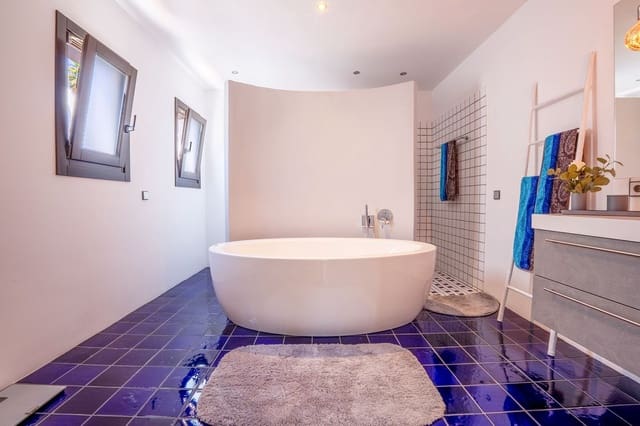 3 sypialnia Willa na sprzedaż w Mijas Golf, Mijas z basenem garażem - 1 195 000 € (Ref: 9865480)