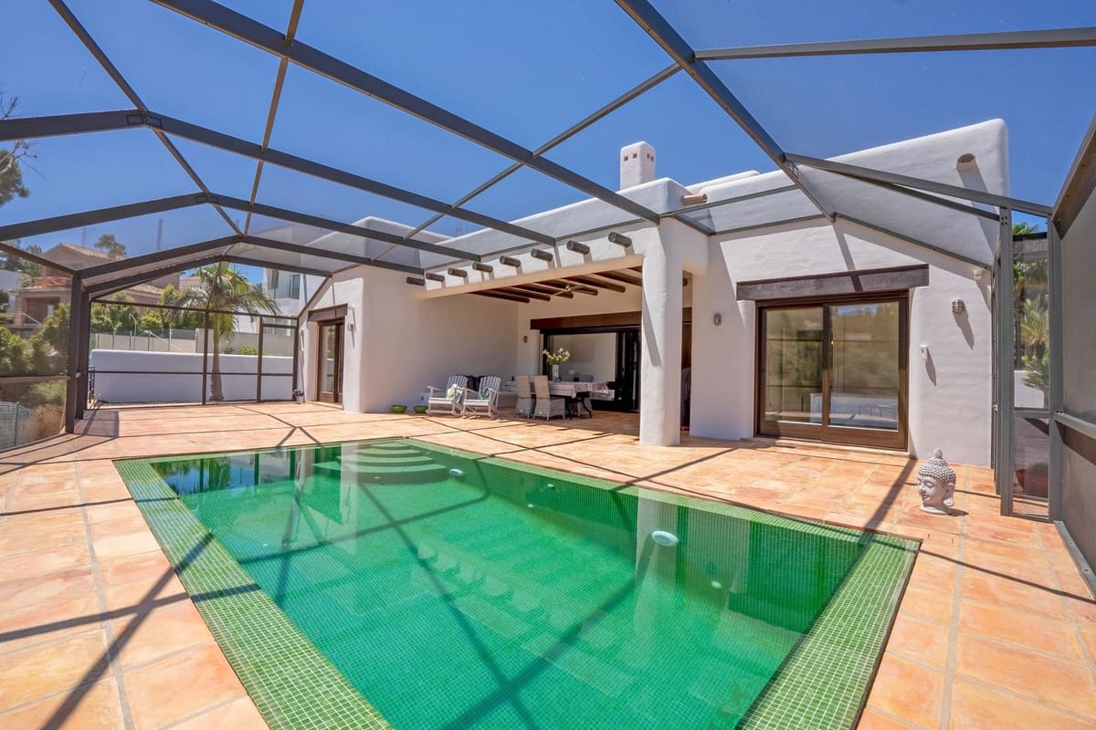 3 sypialnia Willa na sprzedaż w Mijas Golf z basenem garażem - 1 195 000 € (Ref: 9865480)