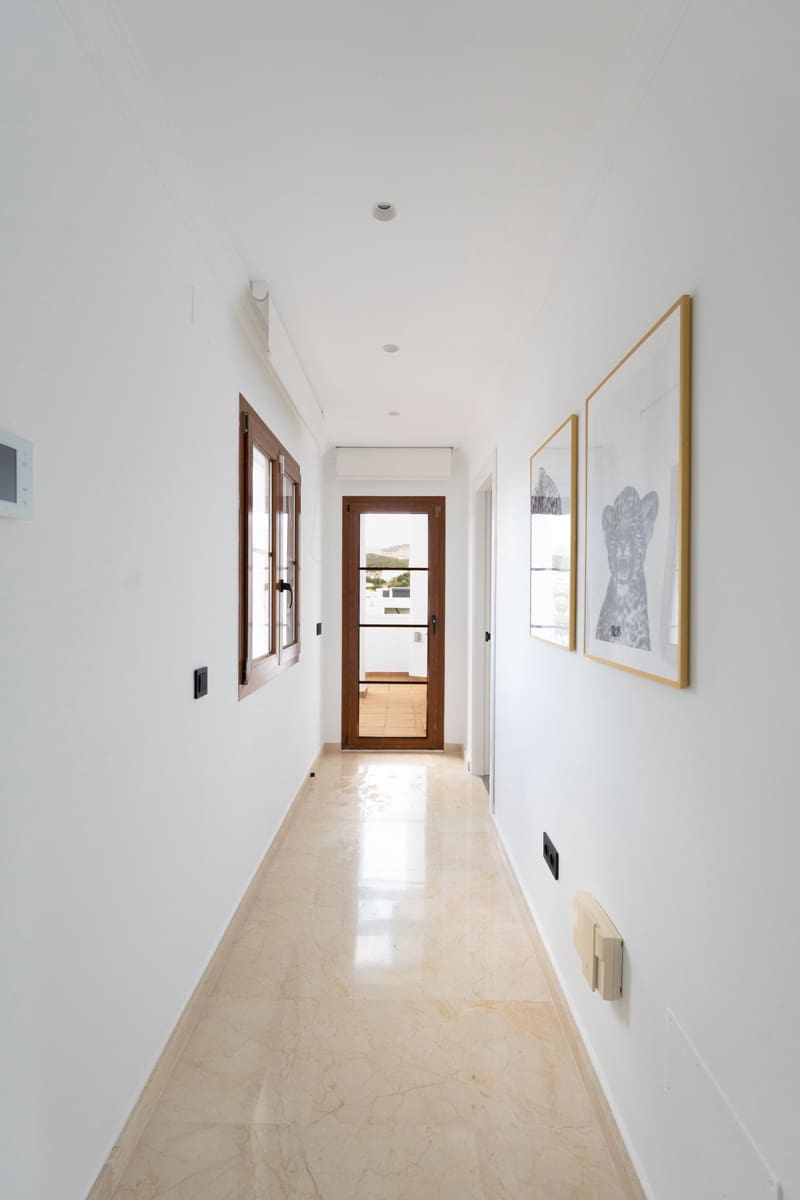 4 soverom Rekkehus til salgs i Estepona med svømmebasseng garasje - € 1 425 000 (Ref: 9865483)