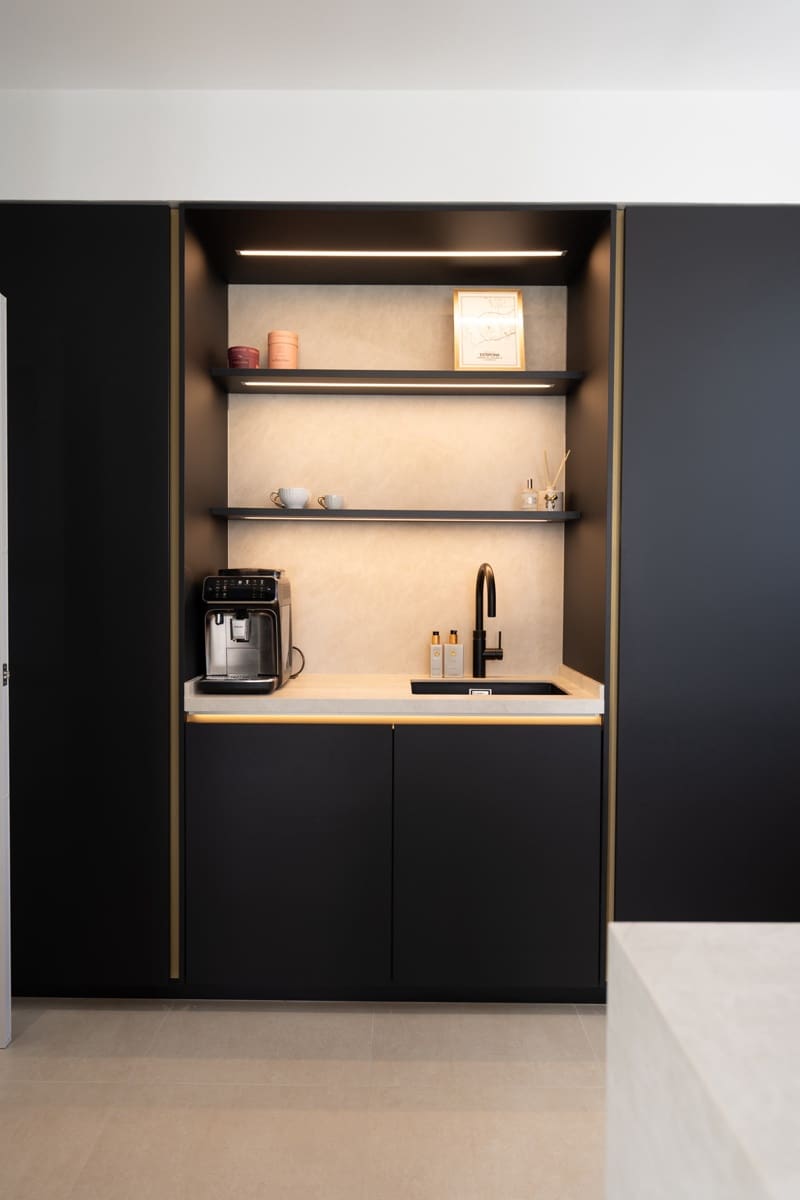 4 soverom Rekkehus til salgs i Estepona med svømmebasseng garasje - € 1 425 000 (Ref: 9865483)