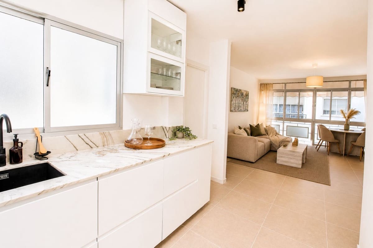 3 sovrum Lägenhet till salu i Estepona - 429 900 € (Ref: 9869650)