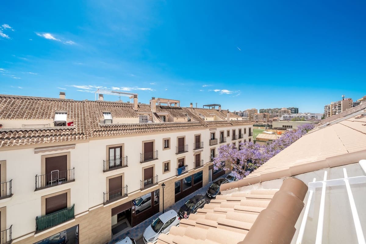 2 sypialnia Penthouse na sprzedaż w Fuengirola z garażem - 421 000 € (Ref: 9869652)