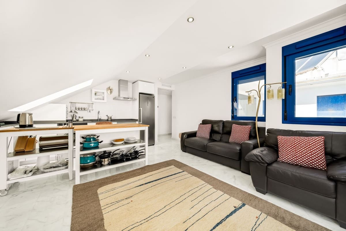 2 sypialnia Penthouse na sprzedaż w Fuengirola z garażem - 421 000 € (Ref: 9869652)
