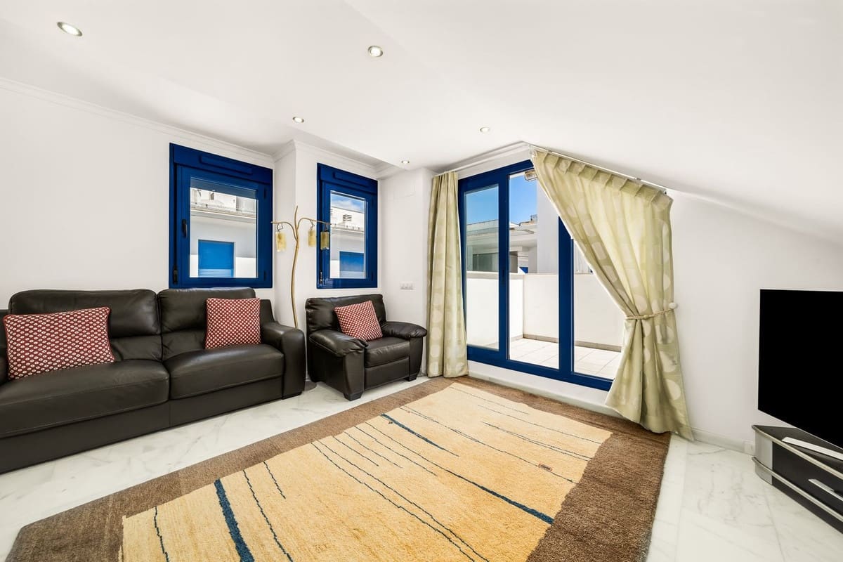 2 sypialnia Penthouse na sprzedaż w Fuengirola z garażem - 421 000 € (Ref: 9869652)