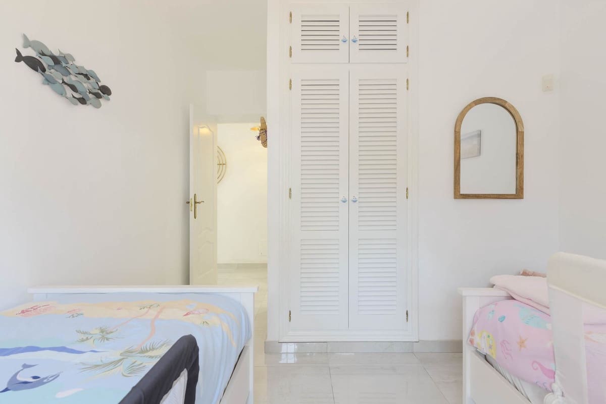 Pareado de 4 habitaciones en Mijas en venta con piscina garaje - 1.075.000 € (Ref: 9869653)