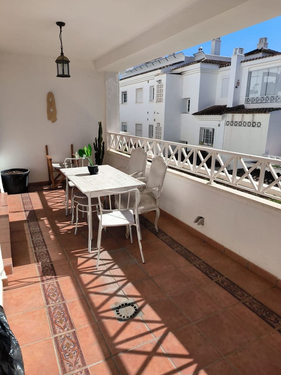 2 makuuhuone Huoneisto myytävänä paikassa Marbella mukana uima-altaan 
autotalli - 437 000 € (Ref: 9872057)