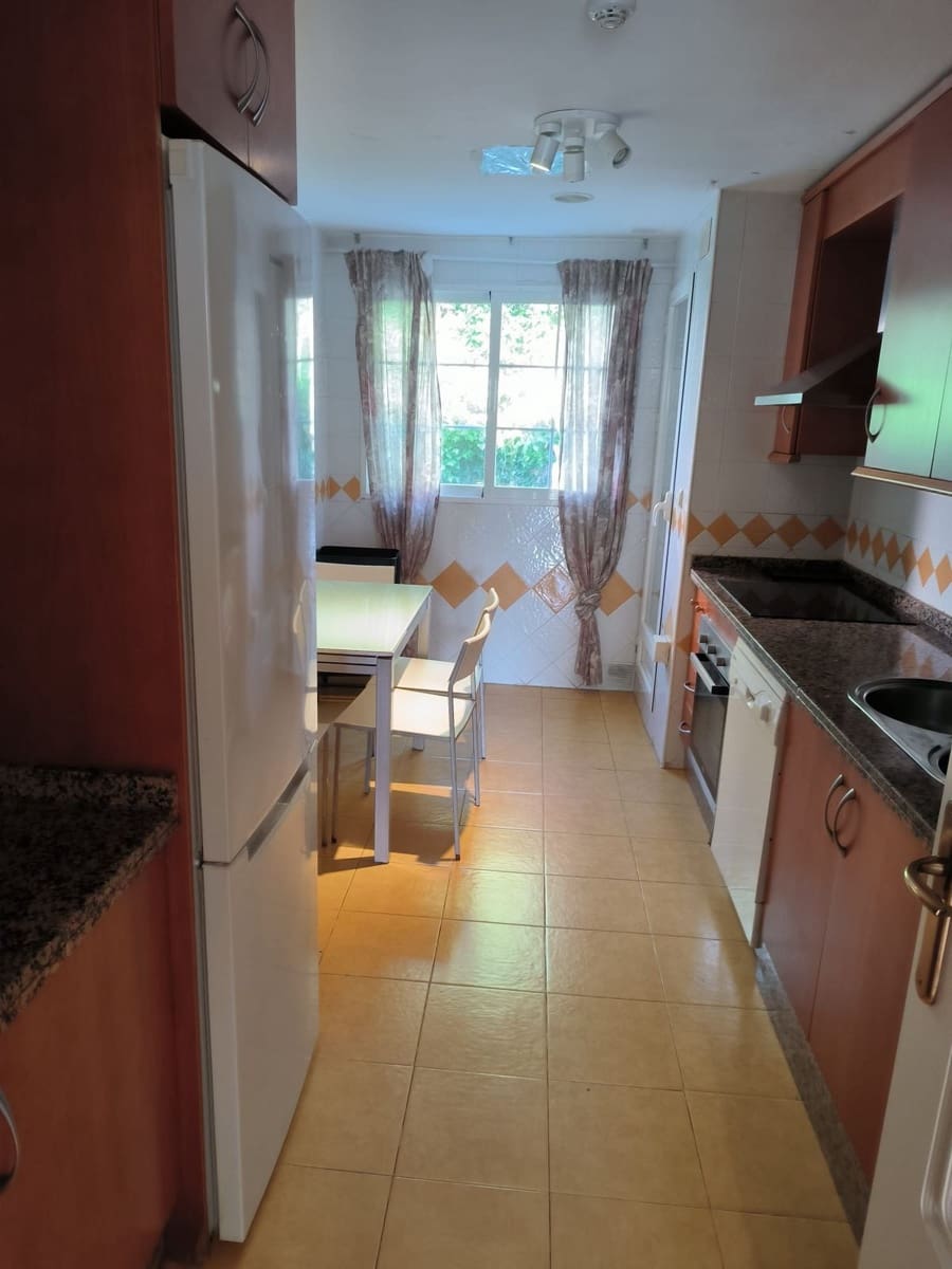 2 makuuhuone Huoneisto myytävänä paikassa Marbella mukana uima-altaan 
autotalli - 437 000 € (Ref: 9872057)