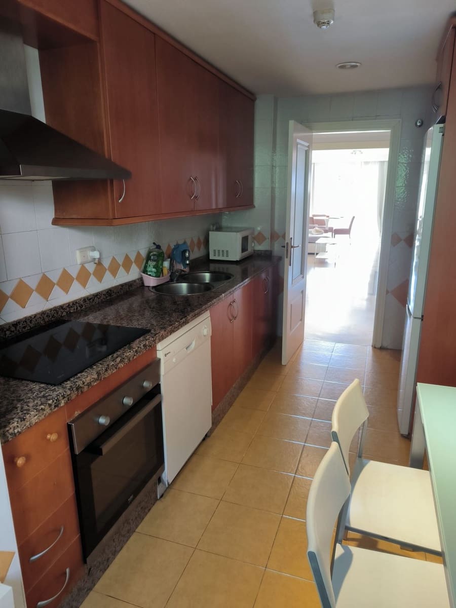 2 makuuhuone Huoneisto myytävänä paikassa Marbella mukana uima-altaan 
autotalli - 437 000 € (Ref: 9872057)